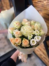 Букет цветов из:  Розы и Лизиантусы #REPLACE_PRED# Герге